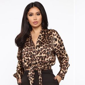 Fashion Nova cheetah print tie crop top